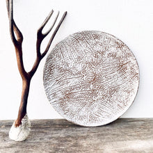 Load image into Gallery viewer, Seafan Coral 7&quot; Plate
